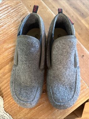 Giesswein Wool Vent Slipper Charcoal Gray Mid Size 41